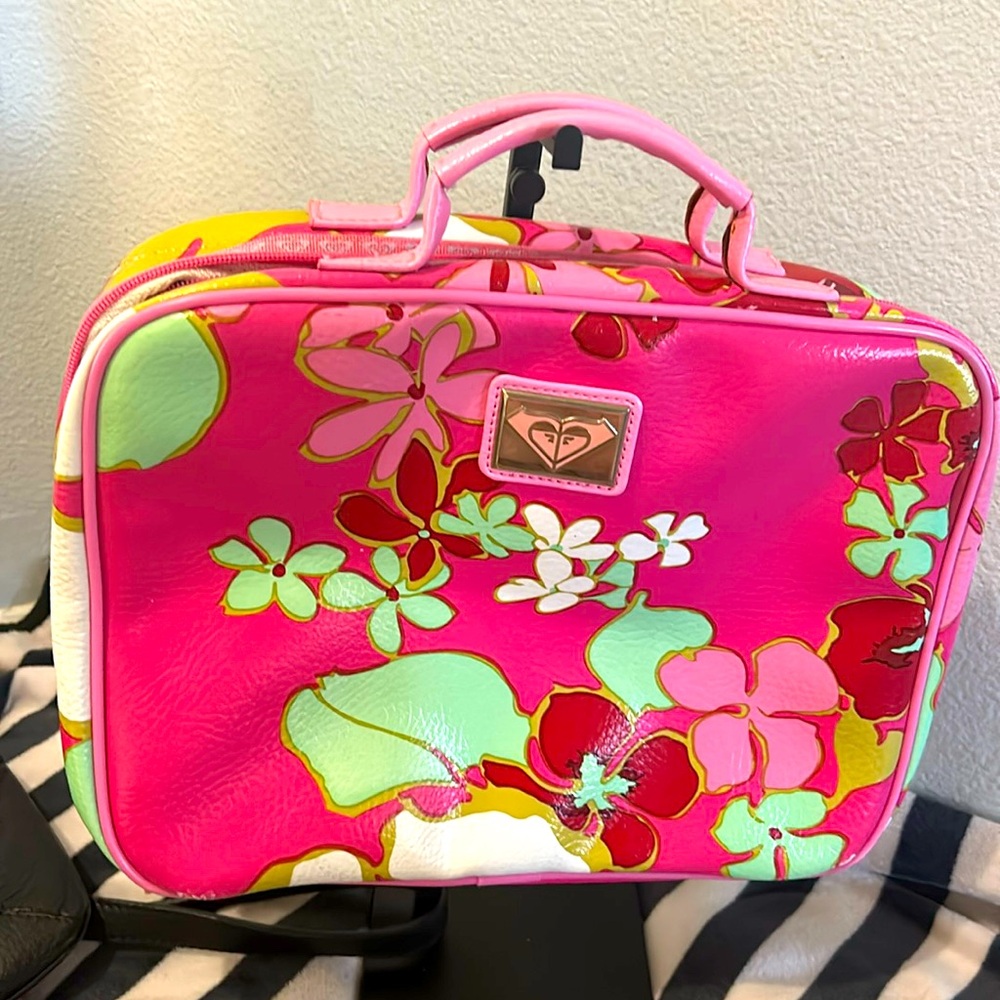 Roxy QuickSilver used makeup bag